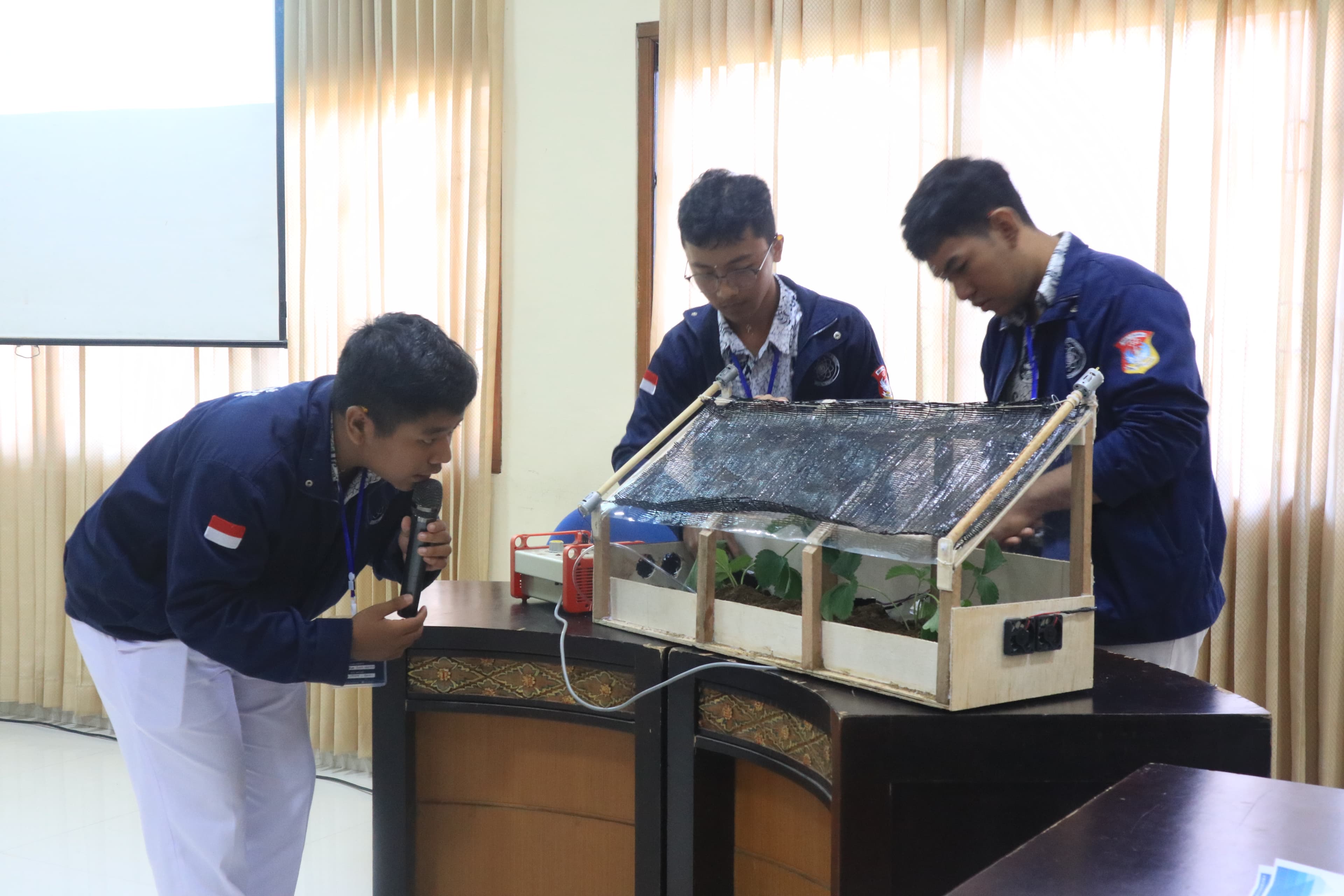YRC Smanichi activity